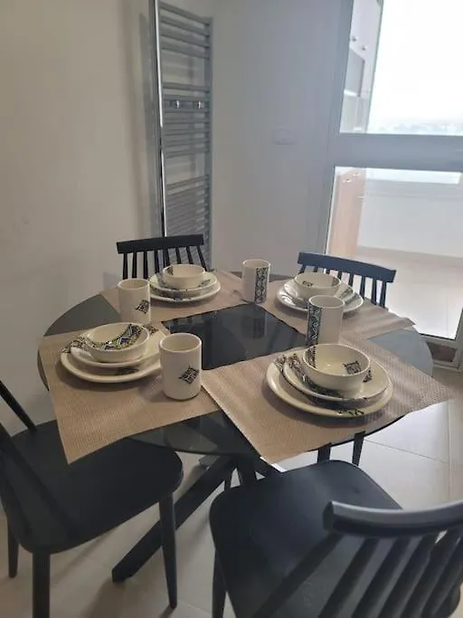 Un Tres Beau Studio Luxueux Ariana Apartment